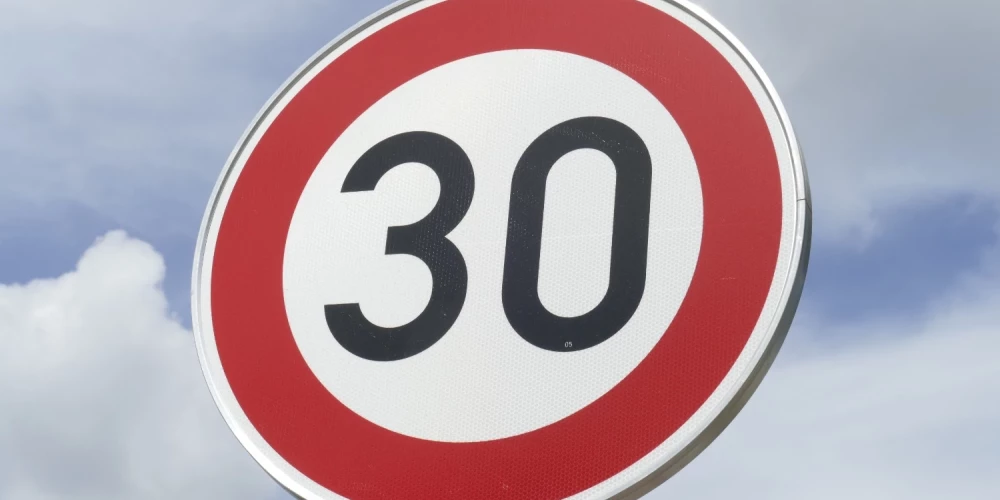 No 9. marta stājas spēkā atļautais braukšanas ātrums 30 km/h vairākās Rīgas apkaimju ielās. 