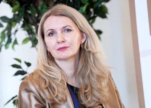 Tieslietu ministre Inese Lībiņa-Egnere(JV).