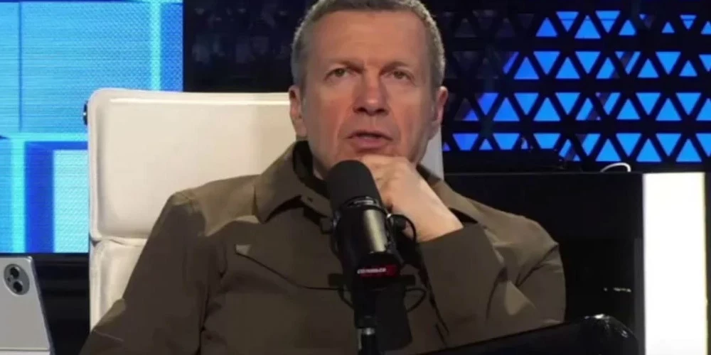 Es uzskatu, ka ir publiski jānorauj apbalvojumi un uzpleči tiem, kuri uzdrošinājās melot atskaitēs un maldināt augstāko virspavēlnieku, saka Solovjovs.