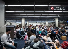 Пока другие страны вывозят своих граждан с Ближнего Востока, в Латвии ждут решения Кабинета министров