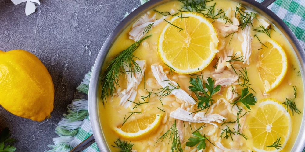 Iecienīta zupa grieķu virtuvē imunitātes stiprināšanai. 