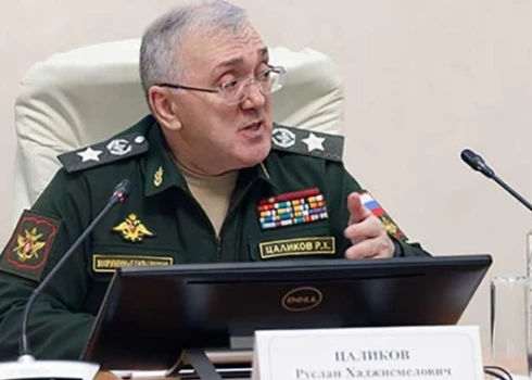 Ruslans Calikovs ir viens no vairākiem arestētajiem 2024. gada maijā atlaistā Krievijas aizsardzības ministra Sergeja Šoigu vietniekiem (ekrānuzņēmums no "X")