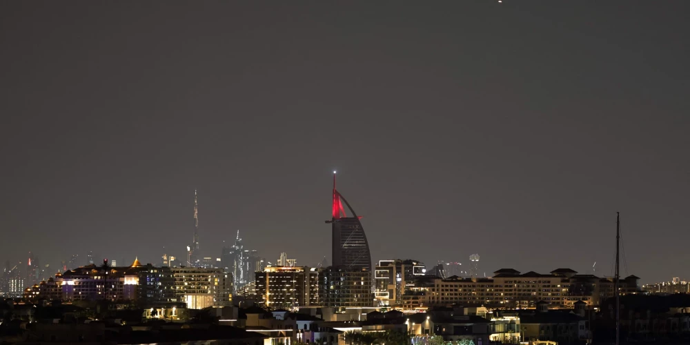 Otrā lidmašīna no Dubaijas, kura ir viena no Irānas apšaudītajām pilsētām, varētu ielidot Rīgā 7. martā plkst. 03.10.