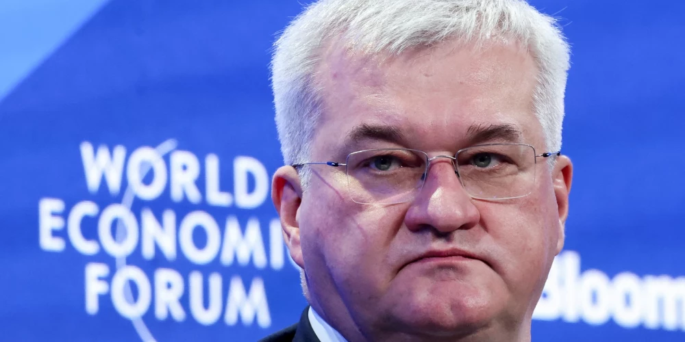 Ukrainas ārlietu ministrs Andrijs Sibiha paziņojis, ka Ungārija sagrābusi septiņus Ukrainas pilsoņus par ķīlniekiem.