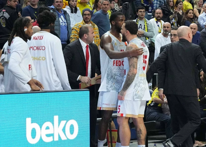 VIDEO: "Monaco" zaudējumu pret Žagara "Fenerbahce" paspilgtina nopietns konflikts