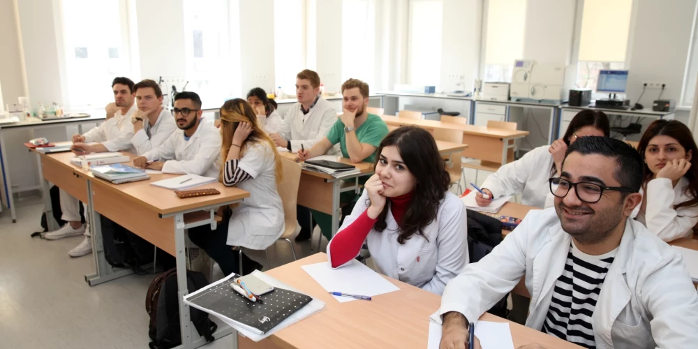 Latvijā ārvalstu studentu darba iespējas studiju laikā jau pašlaik ir ierobežotākas nekā Lietuvā.