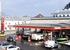 Жителей Латвии предупредили о подорожании топлива: на АЗС прогнозируют плюс 10-12 центов за литр