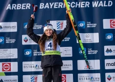 Biatlona uzlecošā zvaigzne Estere Volfa un Elza Bleidele papildina Latvijas medaļu klāstu pasaules junioru čempionātā