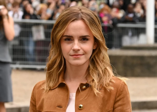 Emma Vatsone neformāli apstiprina attiecības ar miljardieri - vienu no bagātākajiem cilvēkiem Meksikā. Abi redzēti skūpstāmies lidostā