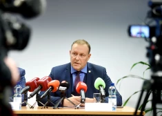 Козловскис в Брюсселе призвал ЕС прекратить выдачу туристических виз гражданам России