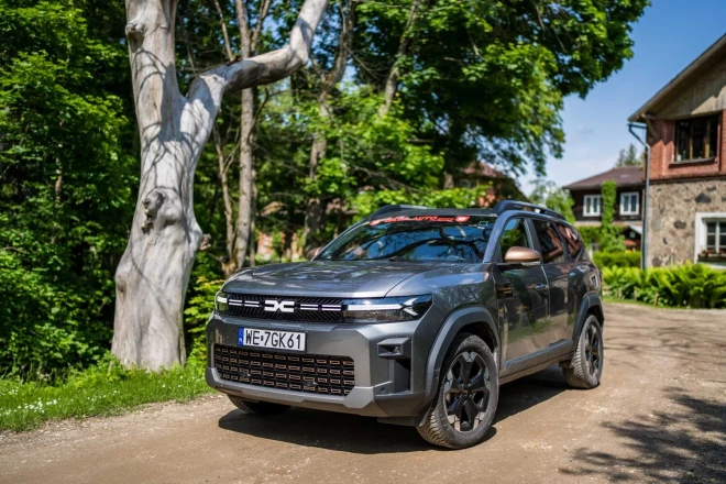 "Dacia" lielākais krosovers "Bigster" tika izlaists 2025. gada pavasarī.