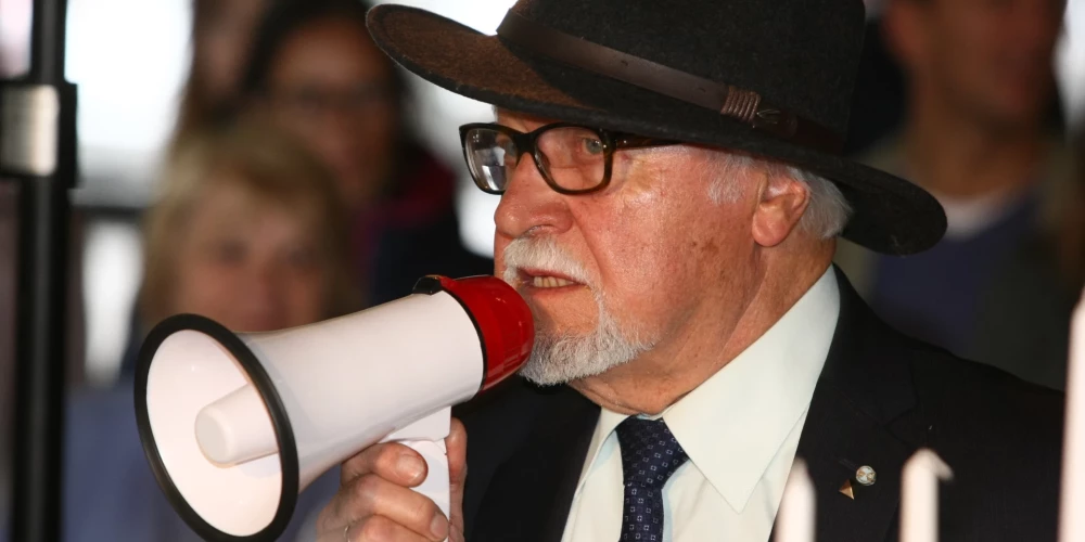 Mūžībā 5. martā 89 gadu vecumā devās viena no Latvijas izcilākajām kultūras personībām – režisors, scenārists, mākslinieks unJānis Streičs atstāja aiz sevis ne tikai spilgtas filmas, bet arī veselu laikmetu Latvijas kultūras vēsturē.