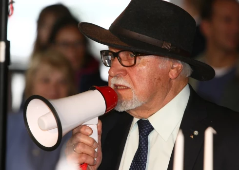 Mūžībā 5. martā 89 gadu vecumā devās viena no Latvijas izcilākajām kultūras personībām – režisors, scenārists, mākslinieks unJānis Streičs atstāja aiz sevis ne tikai spilgtas filmas, bet arī veselu laikmetu Latvijas kultūras vēsturē.