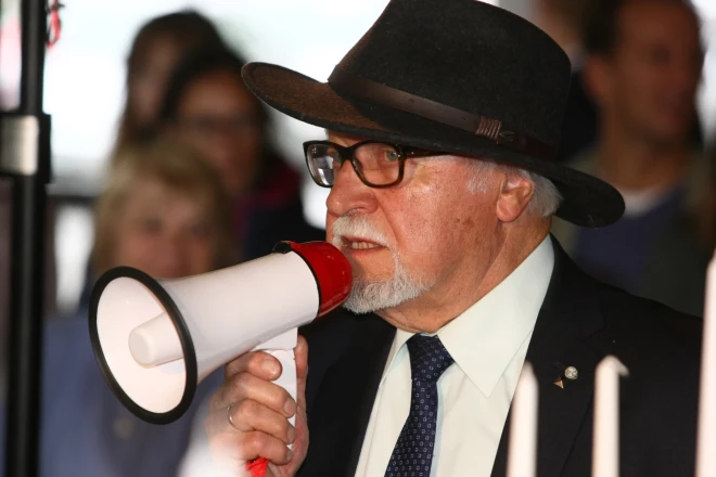 Mūžībā 5. martā 89 gadu vecumā devās viena no Latvijas izcilākajām kultūras personībām – režisors, scenārists, mākslinieks unJānis Streičs atstāja aiz sevis ne tikai spilgtas filmas, bet arī veselu laikmetu Latvijas kultūras vēsturē.