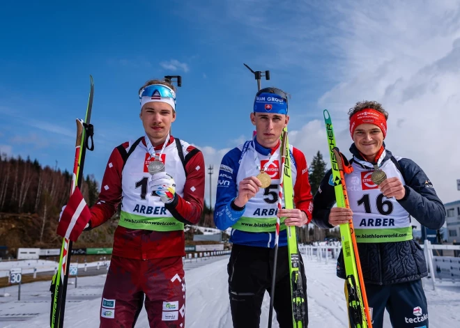Jau ceturtā medaļa! Rihards Lozbers medaļu kolekciju pasaules jauniešu čempionātā papildina ar vēl vienu sudrabu