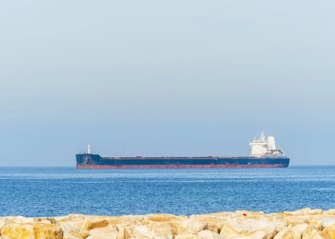 Китай пытается уговорить Иран не перекрывать миру поставки нефти и газа