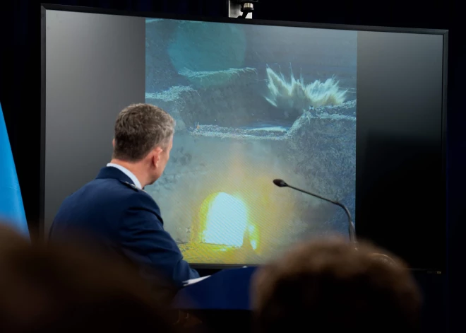 Tramps dod rīkojumu palielināt ASV jaudīgākās bumbas ražošanu kritiska trūkuma dēļ