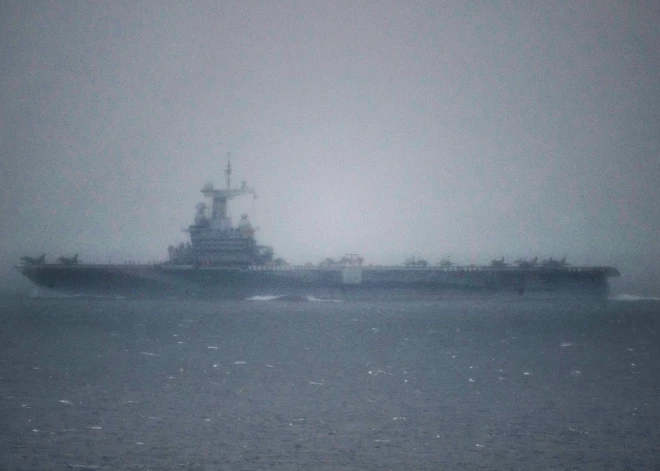 Karam Tuvajos Austrumos saasinoties, Francija nosūta vēl vienu kuģi uz Vidusjūru