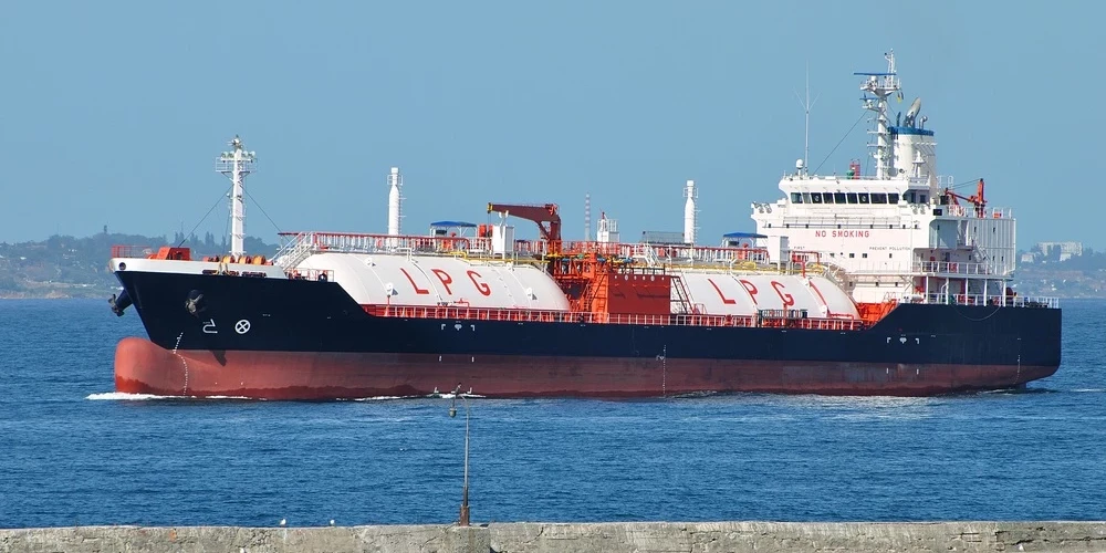 LPG перевозят на таких судах.
