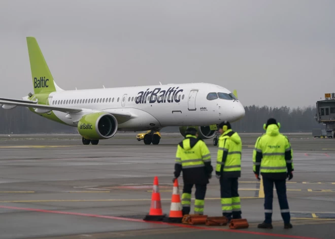 В Ригу прибыли первые два репатриационных рейса airBaltic из Дубая: оба самолета были полными