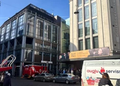 Ticis evakuēts tirdzniecības centrs "Galerija Centrs"