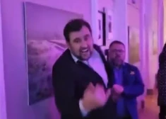 VIDEO: manāmi iereibis Rīgas domes deputāts Rūdolfs Brēmanis salidojumā uzsāk kautiņu