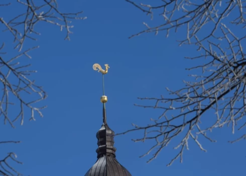 Svētdien mākoņu daudzums būs neliels. 