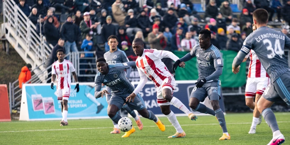 Čempioni "Riga" jauno virslīgas sezonu sāk ar zaudējumu Liepājā.