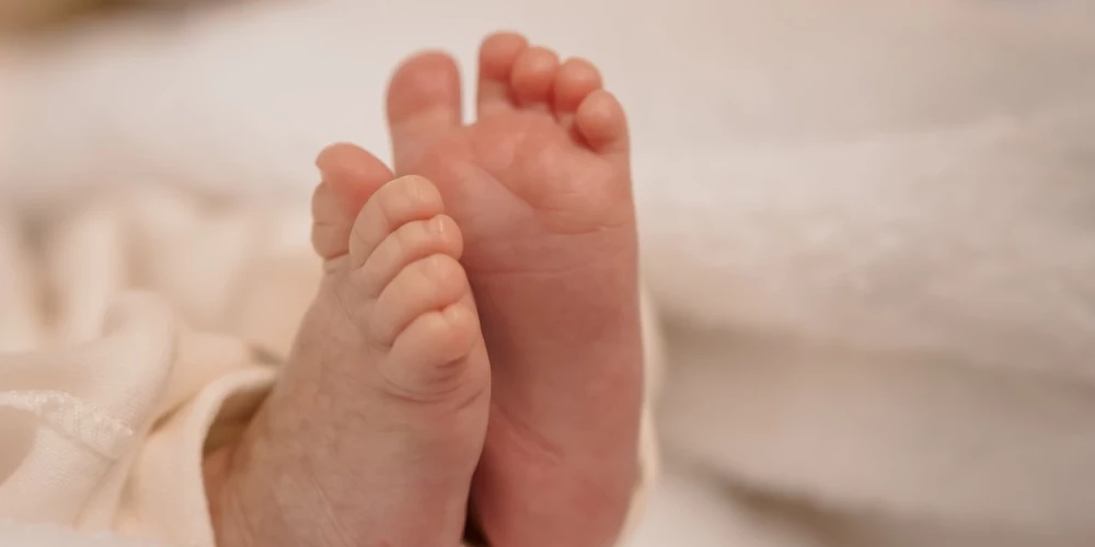 Daudzi zīdaiņi nonāk slimnīcā ar respiratoro sincitiālo vīrusu.