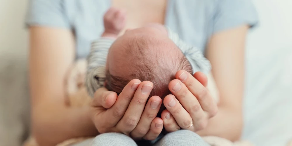 Bauskas novadā plāno dubultot pabalstu jaundzimušā aprūpei. 