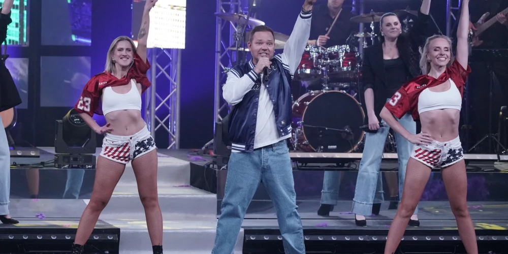 7. martā mūziķis Lauris Reiniks uzsāka savu Latvijas koncerttūri VEF kultūras pilī. 