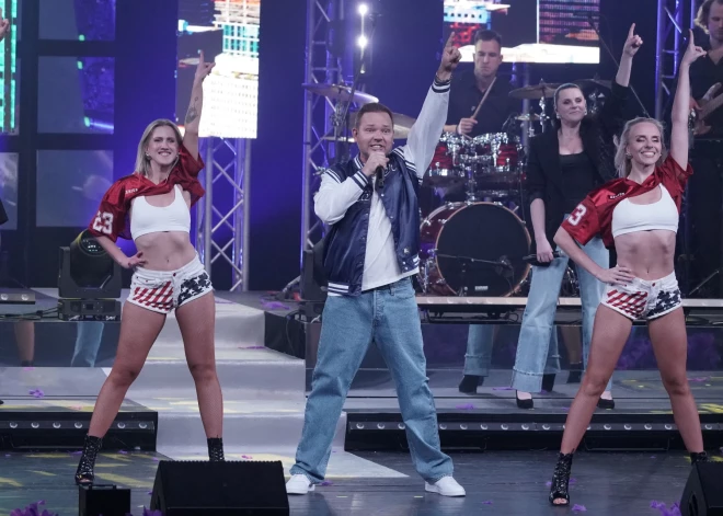 7. martā mūziķis Lauris Reiniks uzsāka savu Latvijas koncerttūri VEF kultūras pilī.