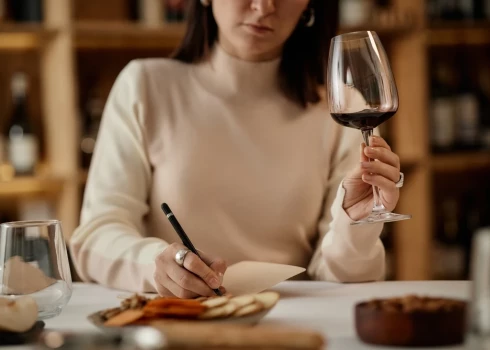 Ученые заявляют: сам алкоголь может играть куда большую негативную роль, чем считалось ранее.