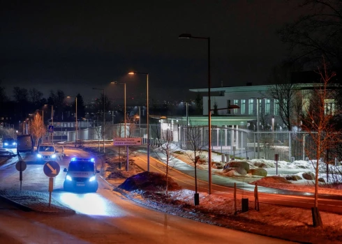 Pie ASV vēstniecības Oslo nograndis sprādziens.