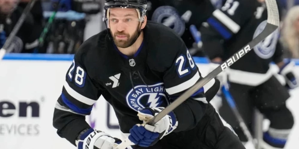 Zemgus Girgensons spēlēja 13 minūtes un 18 sekundes un vienu reizi meta pa vārtiem.