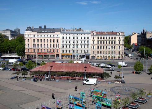 На Центральном вокзале Риги собираются менять покрытие на площади 3500 квадратных метров.