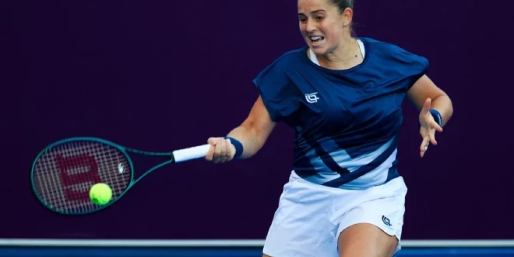 Latvijas tenisiste Aļona Ostapenko sasniegusi "WTA 1000" turnīra trešo kārtu.