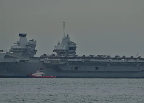 Британский авианосец Prince of Wales.