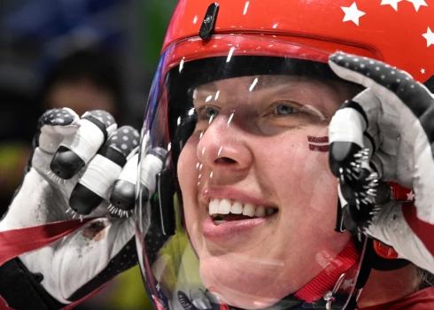 Latvijas kamaniņu braucēja Kendija Aparjode pēc pirmā brauciena bija līdere, taču otrajā viņai padevās ceturtais ātrākais finiša laiks, kas abu braucienu summā lika noslīdēt uz trešo pozīciju.