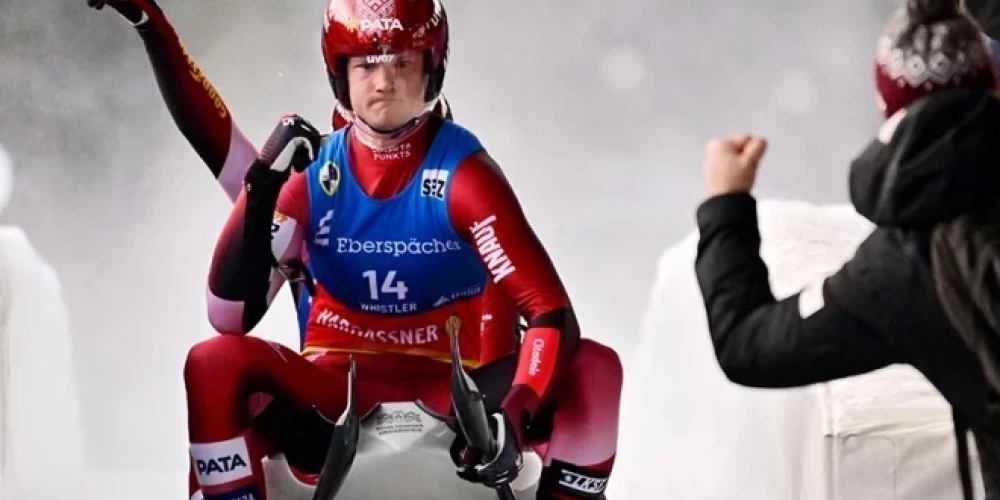 Latvijas kamaniņu braucējiem trešā vieta Pasaules kausa komandu stafetē.