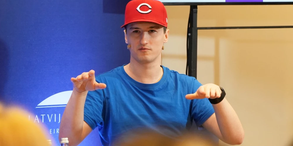 Элвис Страздиньш объяснил, почему регистрация SIM-карт не поможет.