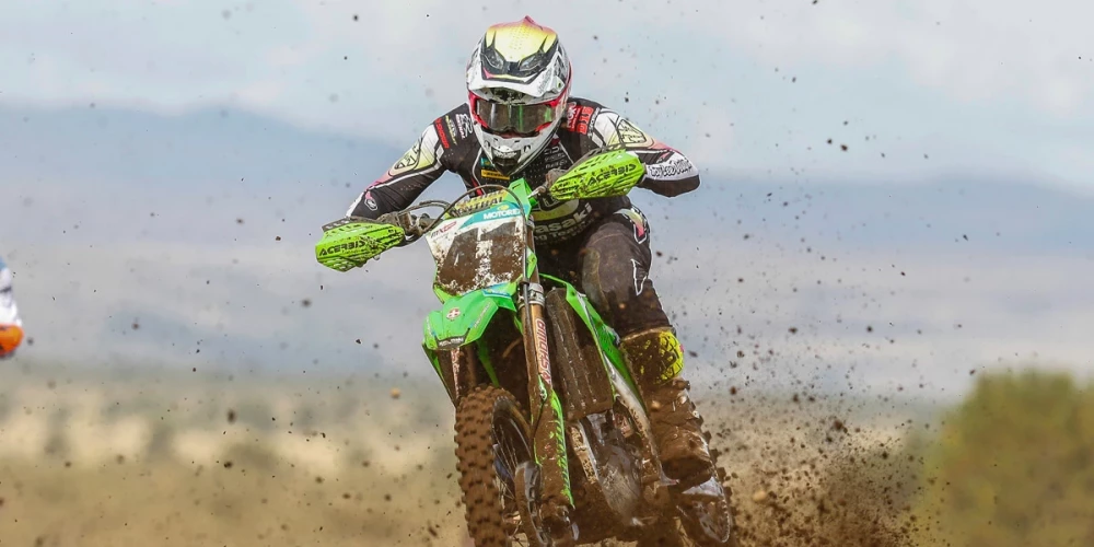 Latvijas motosportists Pauls Jonass pasaules motokrosa čempionāta pirmā posma - Argentīnas "Grand Prix" - MXGP klasē pirmajā braucienā ieņēma piekto vietu.