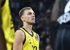 Žagars sekmīgi atgriežas laukumā — Strautiņam un Kurucam rezultatīvas spēles Eiropas čempionātos