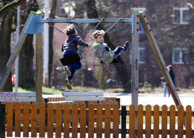 No šodienas sākas skolēnu pavasara brīvdienas