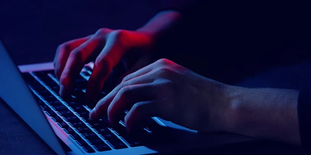 NEPLP bloķē Krievijas e-komercijas platformu "Ozon.ru" un vairākus propagandas portālus.