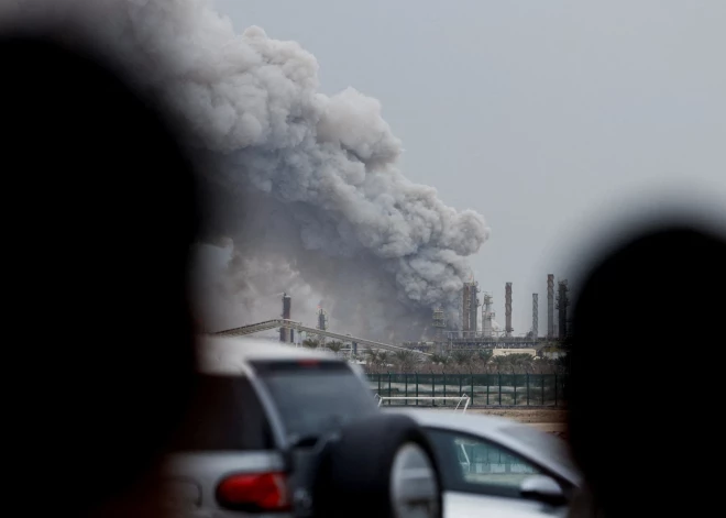 Izraēla jaunos triecienos mērķē uz Irānas ballistisko raķešu infrastruktūru