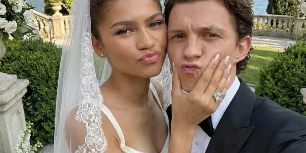 Zendajas un Toma Holanda foto "Instagram" ar "patīk" atzīmējuši 11 miljoni cilvēku.