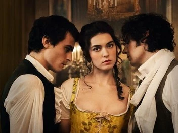 Kadrs no seriāla "Merteuil".