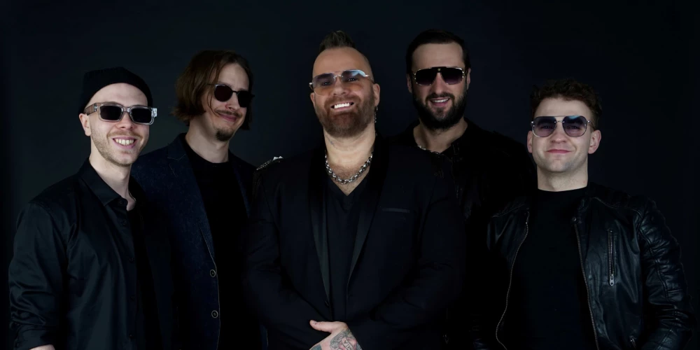 Andris Kivičs un Z-Scars dodas 25 gadu jubilejas koncertturnejā pa Latvijas pilsētām.