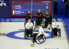 Latvijas ratiņkērlinga komandai trešais zaudējums paralimpiskajās spēlēs